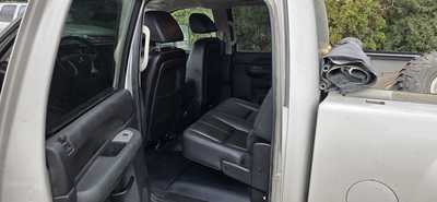 2007 Chevrolet 2500 Crew Cab, $3995. Photo 5