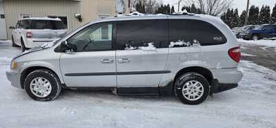 2002 Dodge Caravan, Grand, $1995. Photo 1