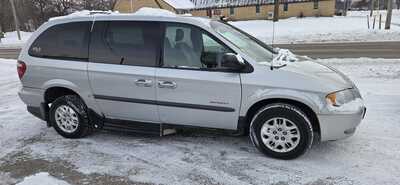 2002 Dodge Caravan, Grand, $1995. Photo 2