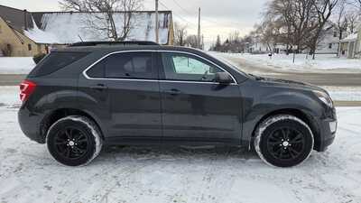 2017 Chevrolet Equinox, $7995. Photo 2