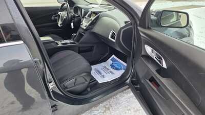 2017 Chevrolet Equinox, $7995. Photo 7