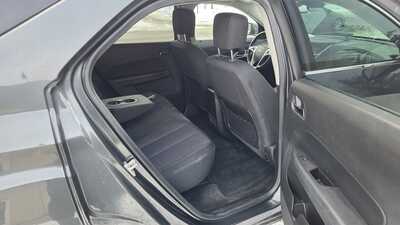 2017 Chevrolet Equinox, $7995. Photo 8