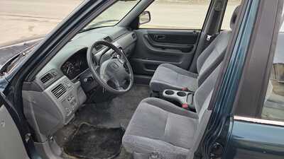 1998 Honda CR-V, $3995. Photo 5