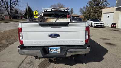 2018 Ford F250 Ext Cab, $17995. Photo 4