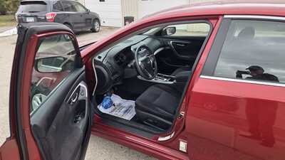 2013 Nissan Altima, $4995. Photo 5