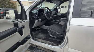 2017 Ford F150 Crew Cab, $16995. Photo 5