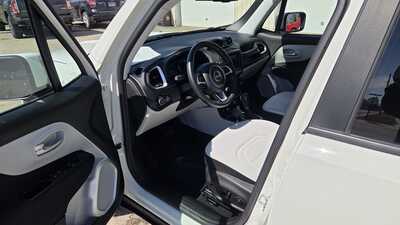 2021 Jeep Renegade, $14995. Photo 5