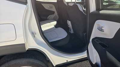 2021 Jeep Renegade, $14995. Photo 8