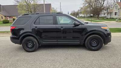 2014 Ford Explorer, $7995. Photo 2