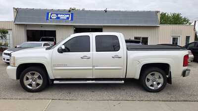 2011 Chevrolet 1500 Crew Cab, $9995. Photo 1