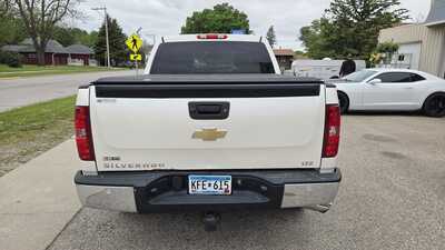 2011 Chevrolet 1500 Crew Cab, $9995. Photo 4
