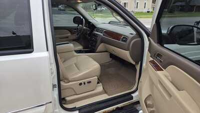 2011 Chevrolet 1500 Crew Cab, $9995. Photo 7