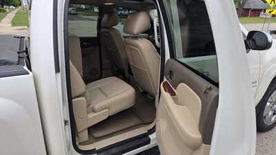 2011 Chevrolet 1500 Crew Cab, $9995. Photo 8
