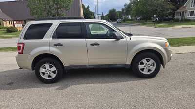 2010 Ford Escape, $3995. Photo 2