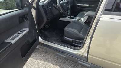 2010 Ford Escape, $3995. Photo 5