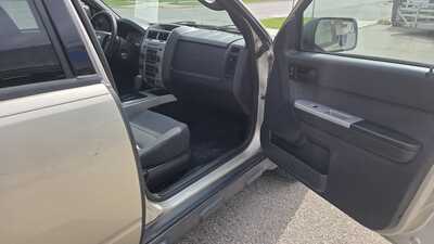 2010 Ford Escape, $3995. Photo 7
