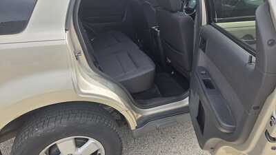2010 Ford Escape, $3995. Photo 8