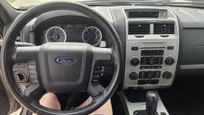 2010 Ford Escape, $3995. Photo 9