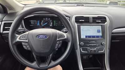 2019 Ford Fusion, $13995. Photo 9