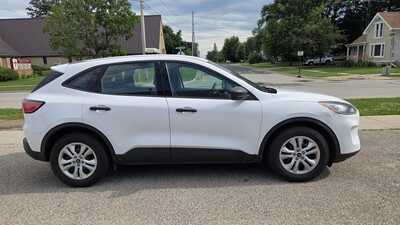 2020 Ford Escape, $8495. Photo 2
