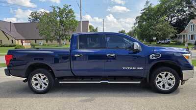2016 Nissan Titan, $15500. Photo 2