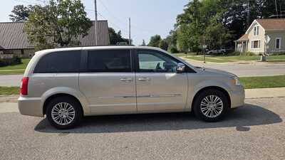 2013 Chrysler Town & Country, $4995. Photo 2