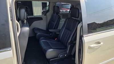 2013 Chrysler Town & Country, $4995. Photo 6