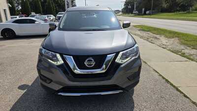 2018 Nissan Rogue, $5995. Photo 3