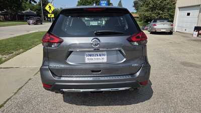2018 Nissan Rogue, $5995. Photo 4