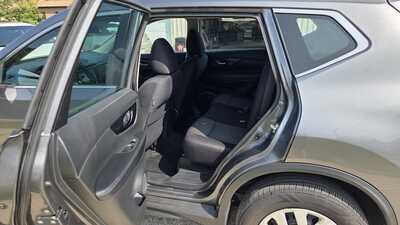 2018 Nissan Rogue, $5995. Photo 6