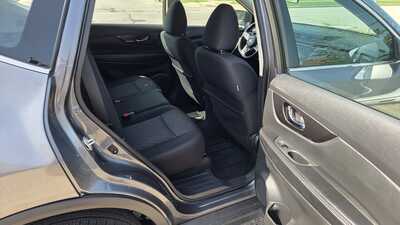 2018 Nissan Rogue, $5995. Photo 8