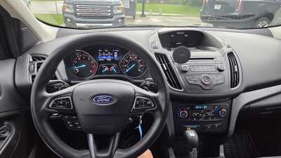 2017 Ford Escape, $7995. Photo 9