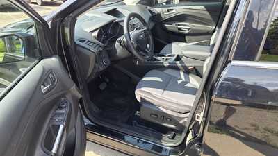 2017 Ford Escape, $9995. Photo 5