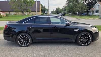 2018 Ford Taurus, $9995. Photo 2