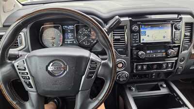 2018 Ford Taurus, $9995. Photo 8
