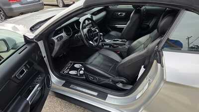 2019 Ford Mustang, $16995. Photo 5