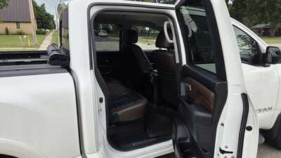 2017 Nissan Titan, $9995. Photo 8