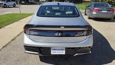 2025 Hyundai Sonata, $20995. Photo 4