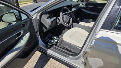 2025 Hyundai Sonata, $20995. Photo 5