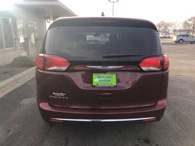 2020 Chrysler Pacifica, $15995.00. Photo 7