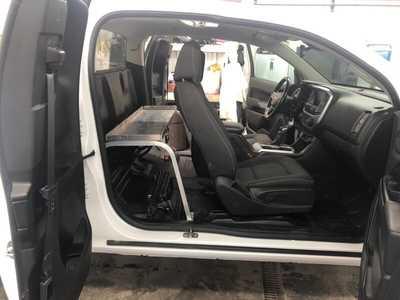 2022 Chevrolet Colorado Crew Cab, $17995.00. Photo 9