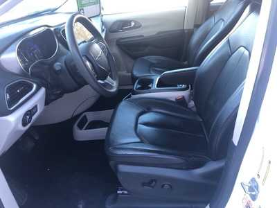 2022 Chrysler Pacifica, $22995.00. Photo 12