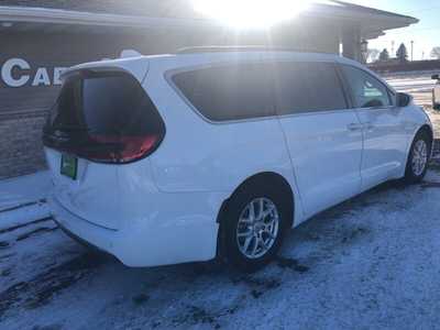 2022 Chrysler Pacifica, $22995.00. Photo 9