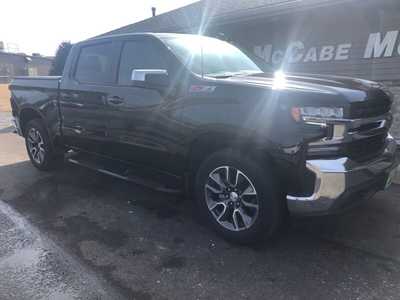 2022 Chevrolet 1500 Crew Cab, $36995.00. Photo 2
