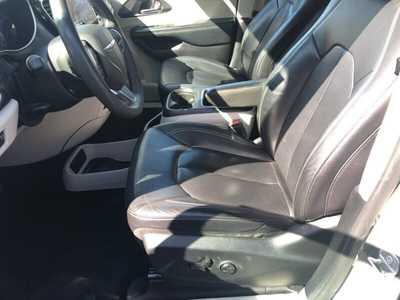 2022 Chrysler Pacifica, $20995.00. Photo 11