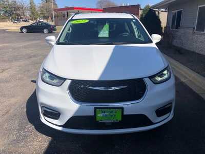 2022 Chrysler Pacifica, $20995.00. Photo 3