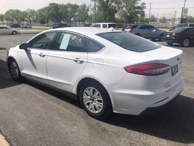 2020 Ford Fusion, $15995.00. Photo 6