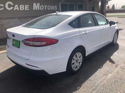 2020 Ford Fusion, $15995.00. Photo 9