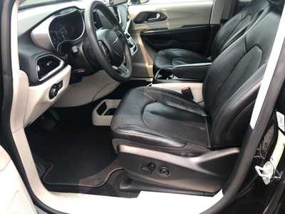 2022 Chrysler Pacifica, $21995.00. Photo 11