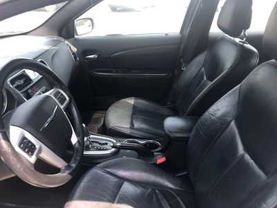 2012 Chrysler 200, $3995.00. Photo 12
